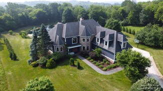 7516 Quail Ridge Dr Unit 8, Dexter, MI 48130