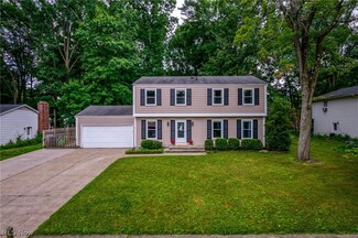 2020 Willowdale Dr, Stow, OH 44224