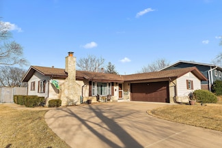 15401 Arroyo Dr, Oak Forest, IL 60452