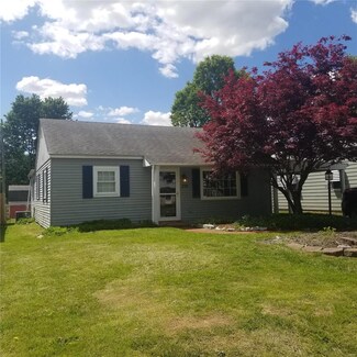 232 S 14th St, Wood River, IL 62095