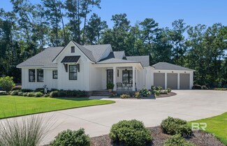 611 Lupine Dr, Fairhope, AL 36532