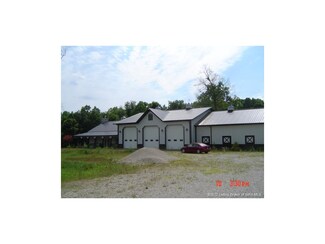 9371 Old Dam 43 Rd SE, Laconia, IN 47135
