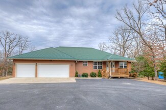 25584 N Rose Dr, Eagle Rock, MO 65641