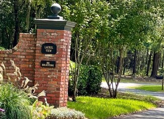 155 Laurel View Dr, Saint Simons Island, GA 31522