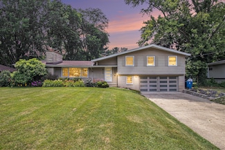 819 Thomas St, Plainwell, MI 49080