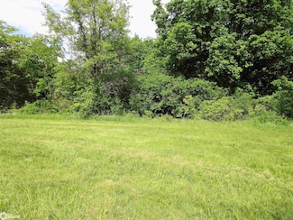 1010 Palisades Ct, Iowa Falls, IA 50126