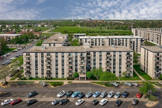 9128 W Terrace Dr Unit 1K, Niles, IL 60714