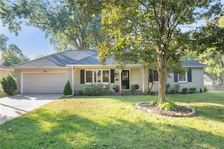 5711 W 98th St, Overland Park, KS 66207