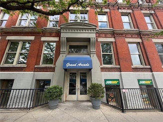 408 W Saint Clair Ave Unit 318, Cleveland, OH 44113