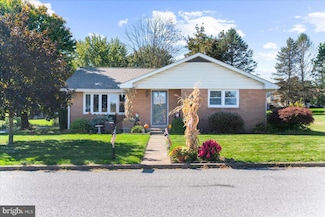 2522 Gap View Rd, Slatington, PA 18080