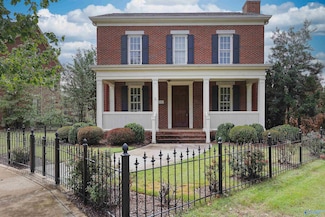 18 Cranston St NW, Huntsville, AL 35806