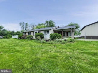 19 Mcginley Dr, Fairfield, PA 17320