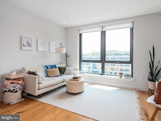 1211 Van St SE Unit 1110, Washington, DC 20003