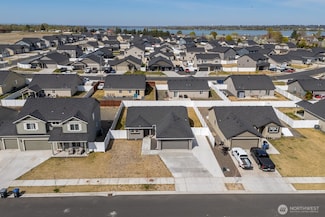 4256 W Wood Ct, Moses Lake, WA 98837