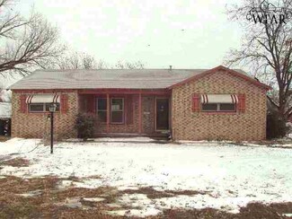 1425 Yucca Ln, Vernon, TX 76384
