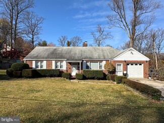 2610 West St, Falls Church, VA 22046