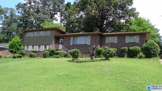 404 Glen Crest Dr, Fairfield, AL 35064