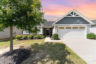 4227 Mackinnon Dr, Charlotte, NC 28214