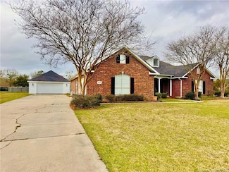 2357 E Armand St, Lake Charles, LA 70611