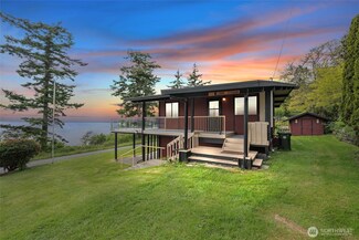 2544 W Shore Dr, Lummi Island, WA 98262
