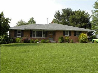 704 E Park St, Fort Branch, IN 47648