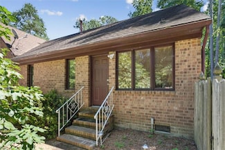 1013 Marlbank Dr, Yorktown, VA 23692