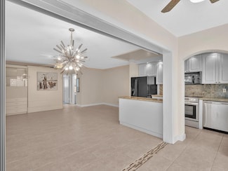 2000 Diana Dr Unit 207, Hallandale Beach, FL 33009