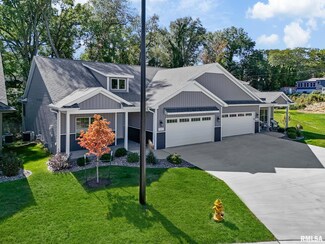1311 Heights Ct, Bettendorf, IA 52722