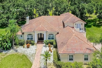 16623 Royal Palm Dr, Groveland, FL 34736