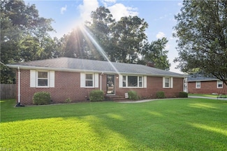 4308 San Salvador Dr, Chesapeake, VA 23321