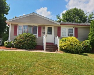 226 Heather St, Cranston, RI 02920