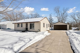 5856 Rhode Island Ave N, Minneapolis, MN 55428