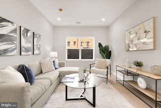 2610 41st St NW Unit 2, Washington, DC 20007
