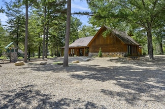 99 Sawtooth Pine Rd, Broken Bow, OK 74728