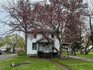 21 Lafayette Ave, Niles, OH 44446