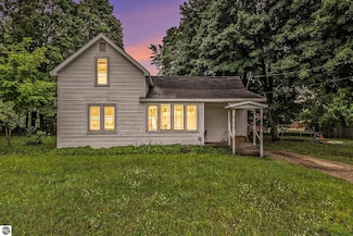 314 E South St, Buckley, MI 49620