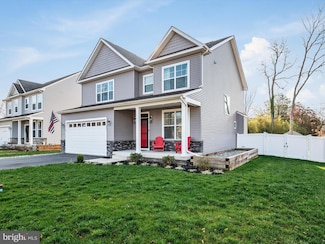 221 Lakeview Ave, Edgewater, MD 21037