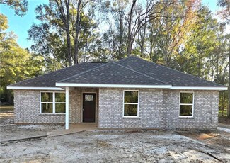 1029 Neal Rd, Picayune, MS 39466