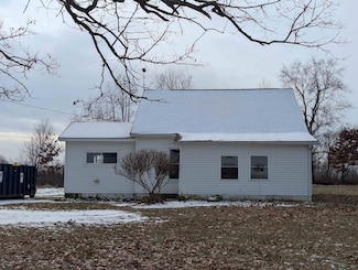 613 E County Line Rd, Tekonsha, MI 49092