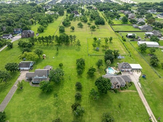 2123 Lee Rd, Pearland, TX 77581