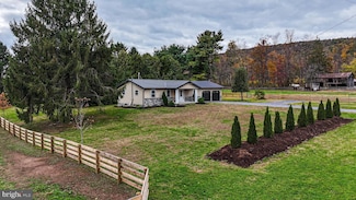 141 West St, Madisonburg, PA 16852