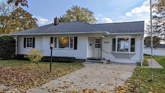 510 9th St, Baraboo, WI 53913