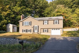 29 Constance St, Merrimack, NH 03054