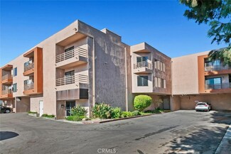 6815 Remmet Ave Unit 213, Canoga Park, CA 91303