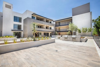 77 N Conejo School Rd Unit 208, Thousand Oaks, CA 91362