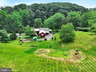 947 Shoemakersville Rd, Shoemakersville, PA 19555