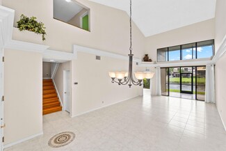 5465 Monterey Cir Unit E, Delray Beach, FL 33484