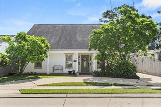 421 Oaklawn Dr, Metairie, LA 70005