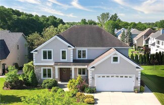 1300 Windward Ln, Kent, OH 44240