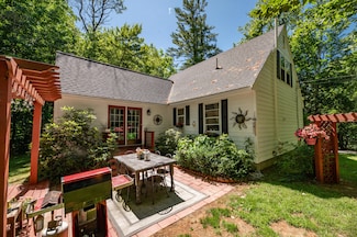 12 Beliveau Rd, Rumford, ME 04276